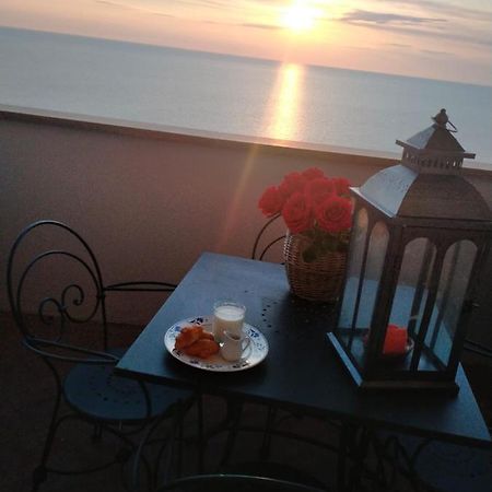 Apartament La Casa Al Mare Di Giulia Porto Potenza Picena Zewnętrze zdjęcie